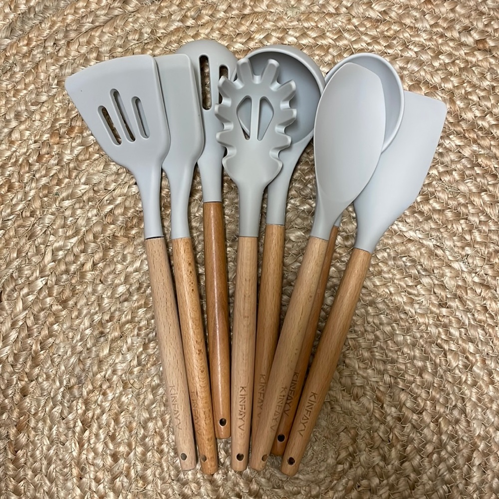 New. Serving spoons